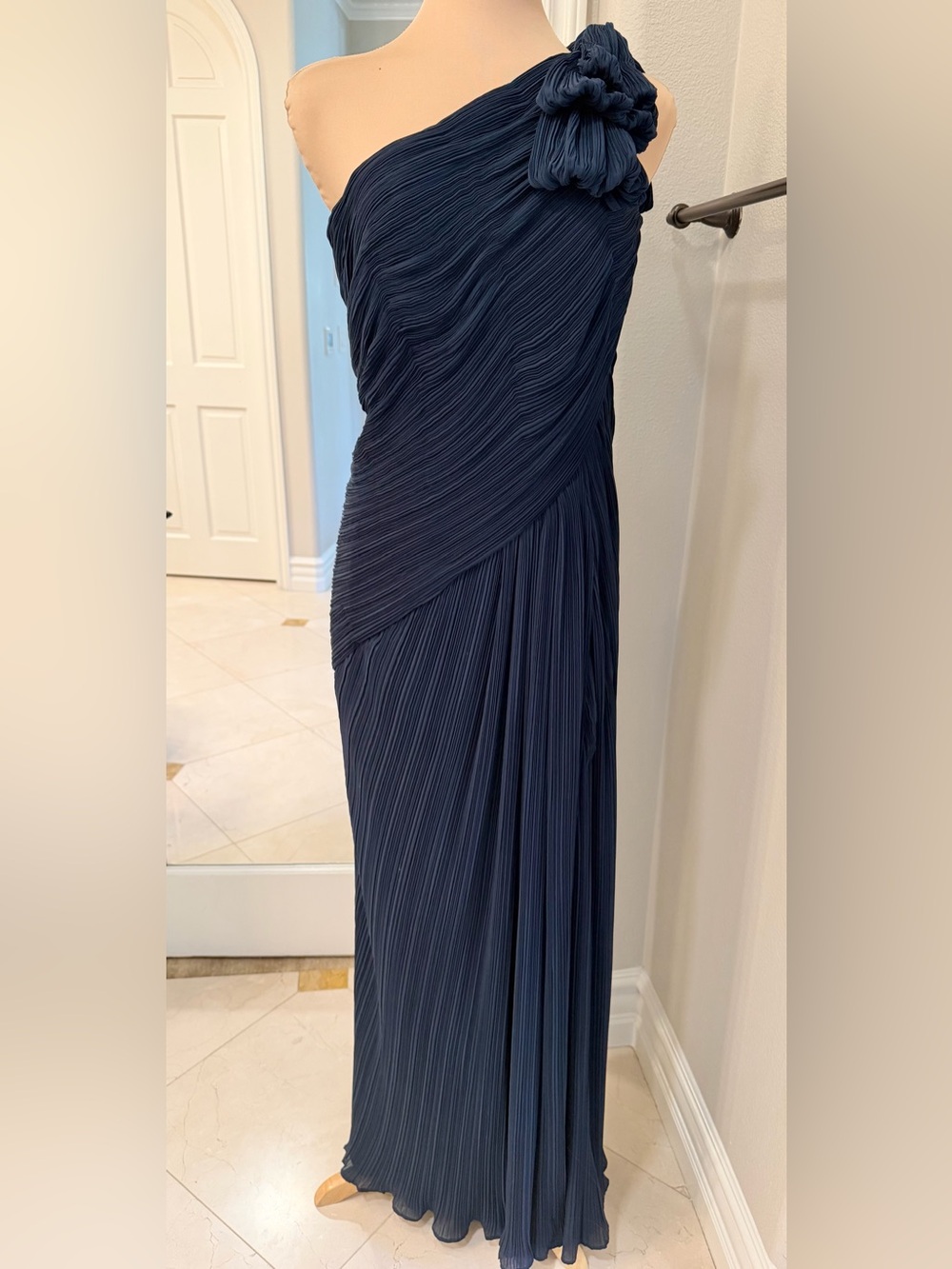 Tadashi Shoji One Shoulder Navy Pleated Formal Gown Dress 16 YV90443L (Flawed)